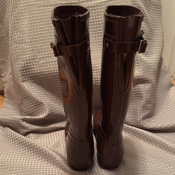 Hunter Women’s Original Tall Gloss Rain Boots - Chocolate - Picture 7 of 11
